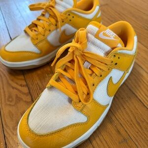 NIKE • SNEAKERS
Men • Size US 6.5 • Like new